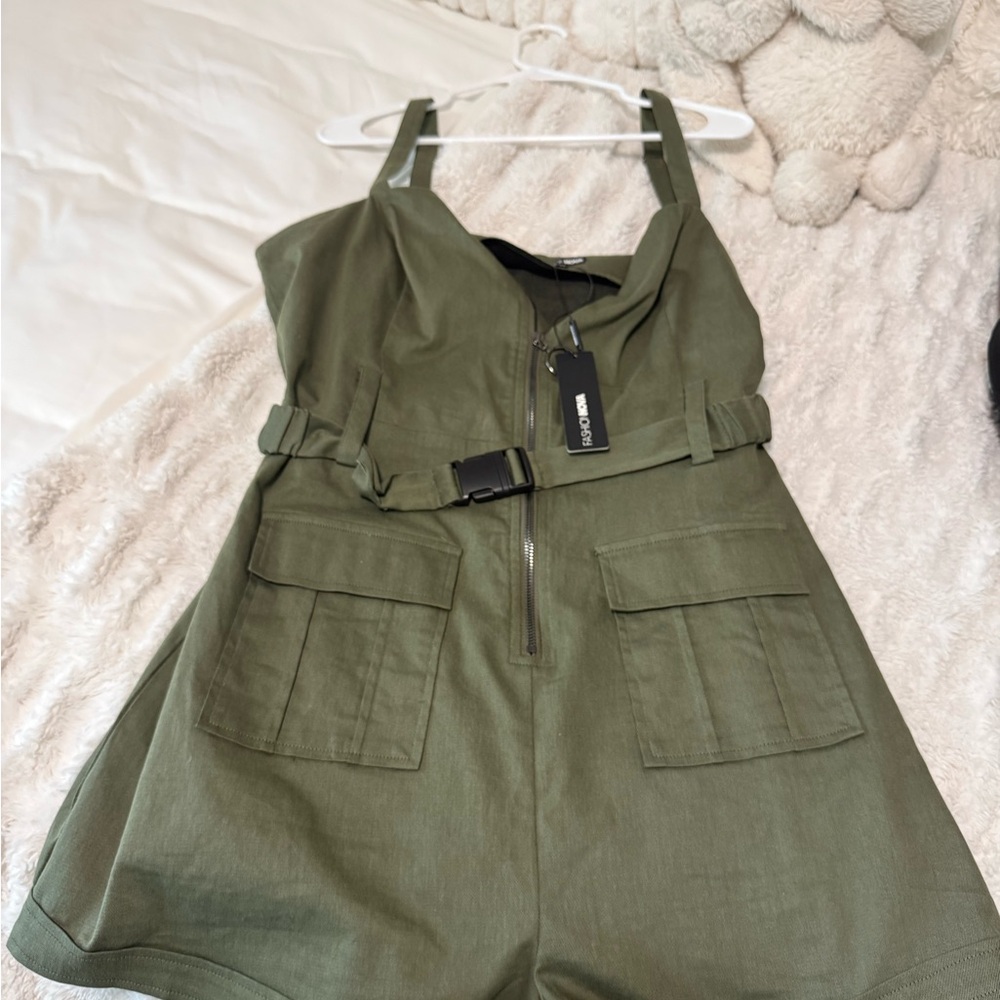 (SOLD) Fashion Nova “Sweet Safari Utility Romper” – Olive (NWT)